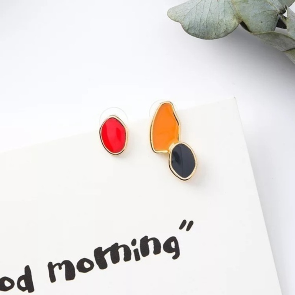 3/$30 💛 Enamel Irregular Asymmetric Earrings